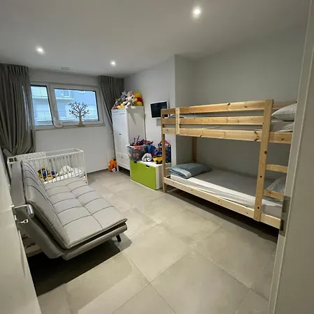 With Andrea&samantha 卢森堡